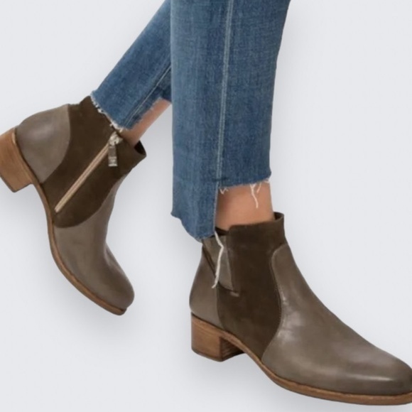 Alberto Fermani Viola Leather Ankle Boots - Picture 3 of 11